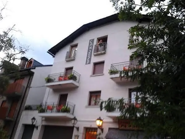 Hostal Can Josep Sort 2*,  España